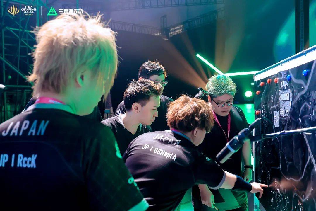 这一事件促 这一事件促