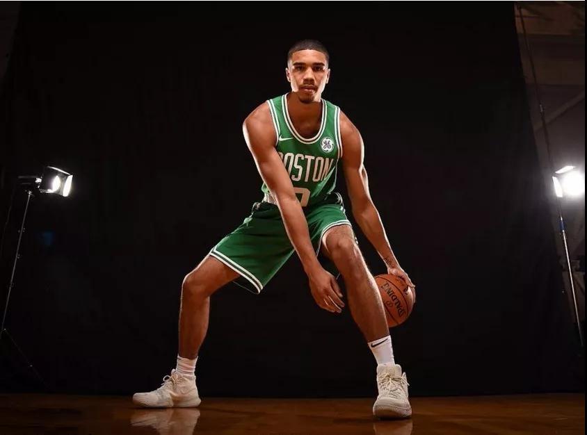 经过一年的 经过一年的